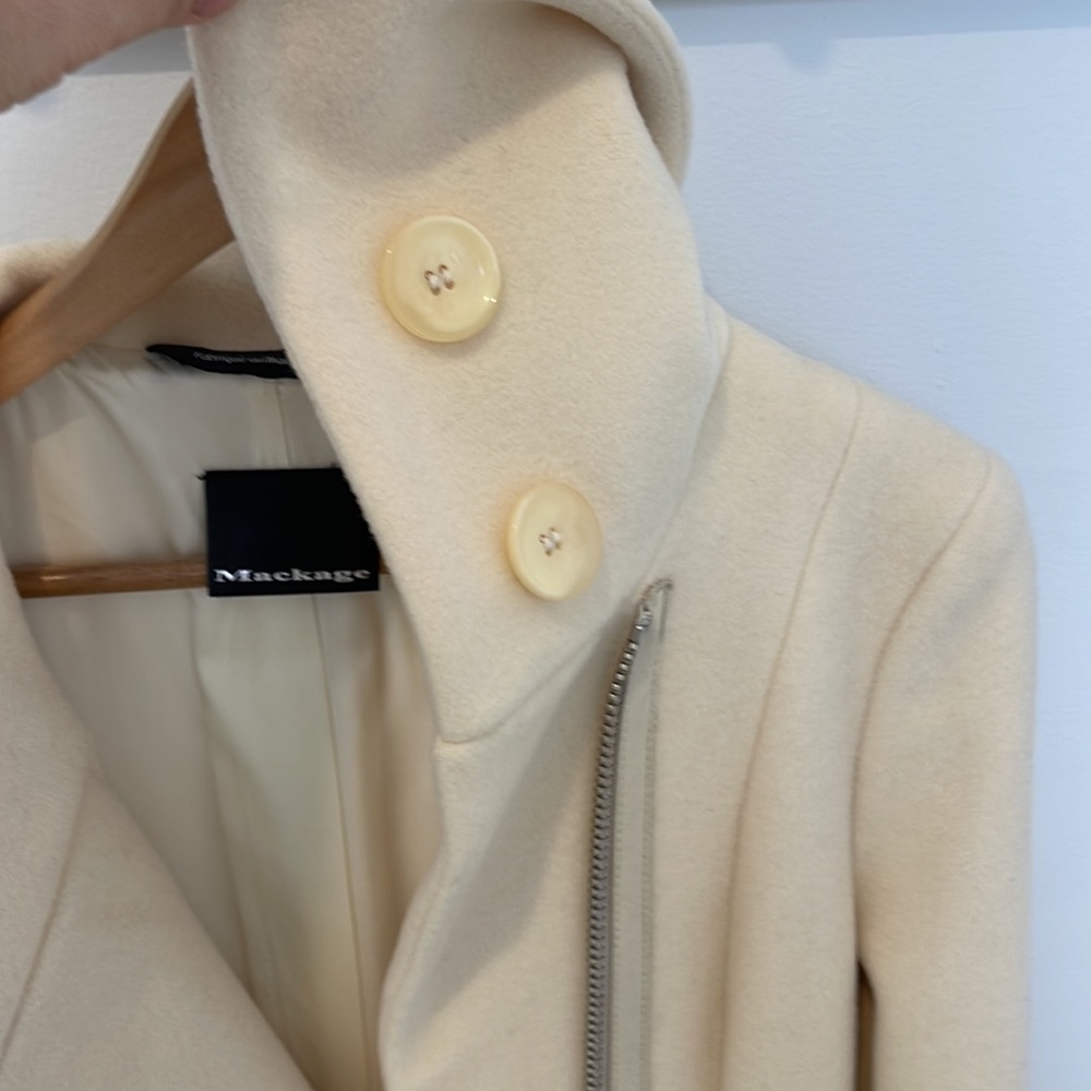Mackage coat - Picture 8 of 13